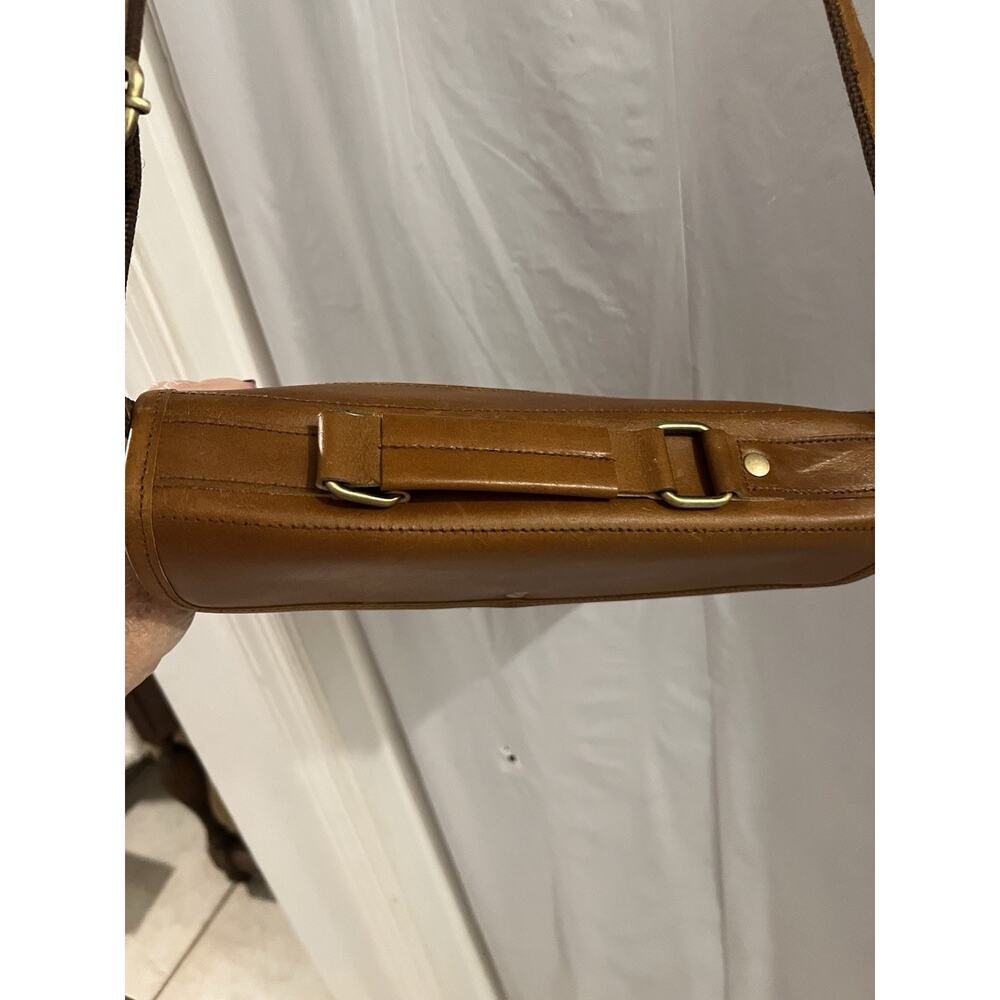 Brown Leather Messenger Bag Vintage 11x10x3 Some Wear And Buckle Is Loose As Is - Picture 10 of 16